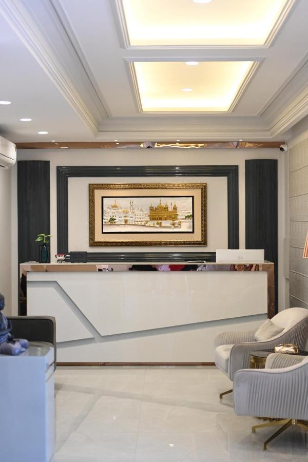 Elegance Regency Hotel Khanna  Exterior photo
